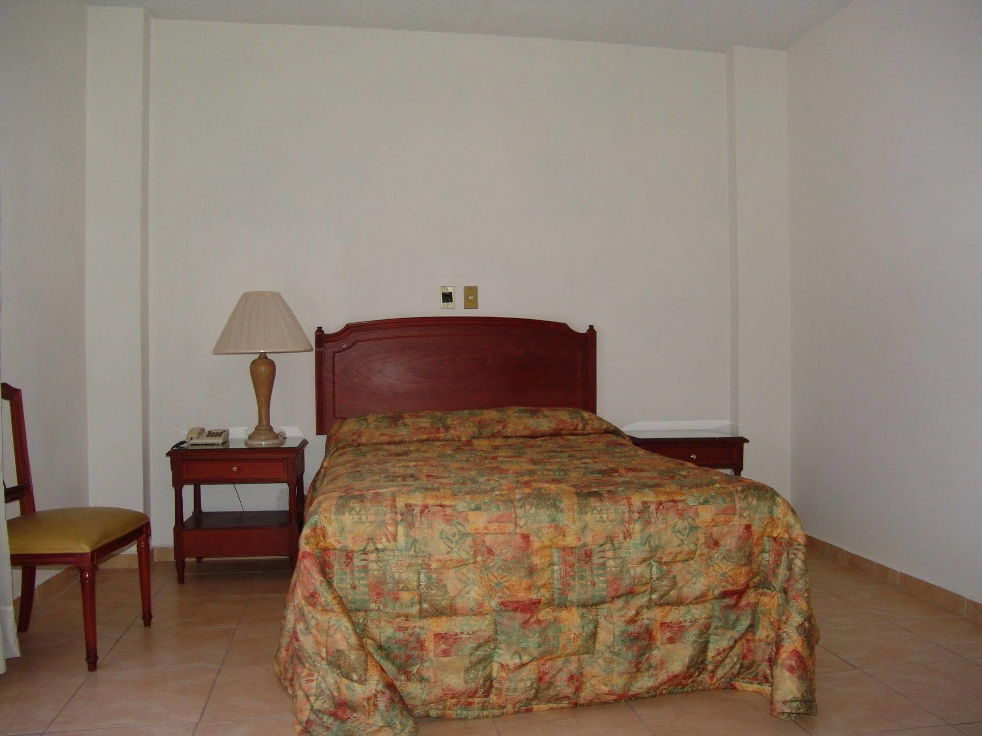 Hotel Posada Arcos Сан-Хуан-де-лос-Лагос Экстерьер фото