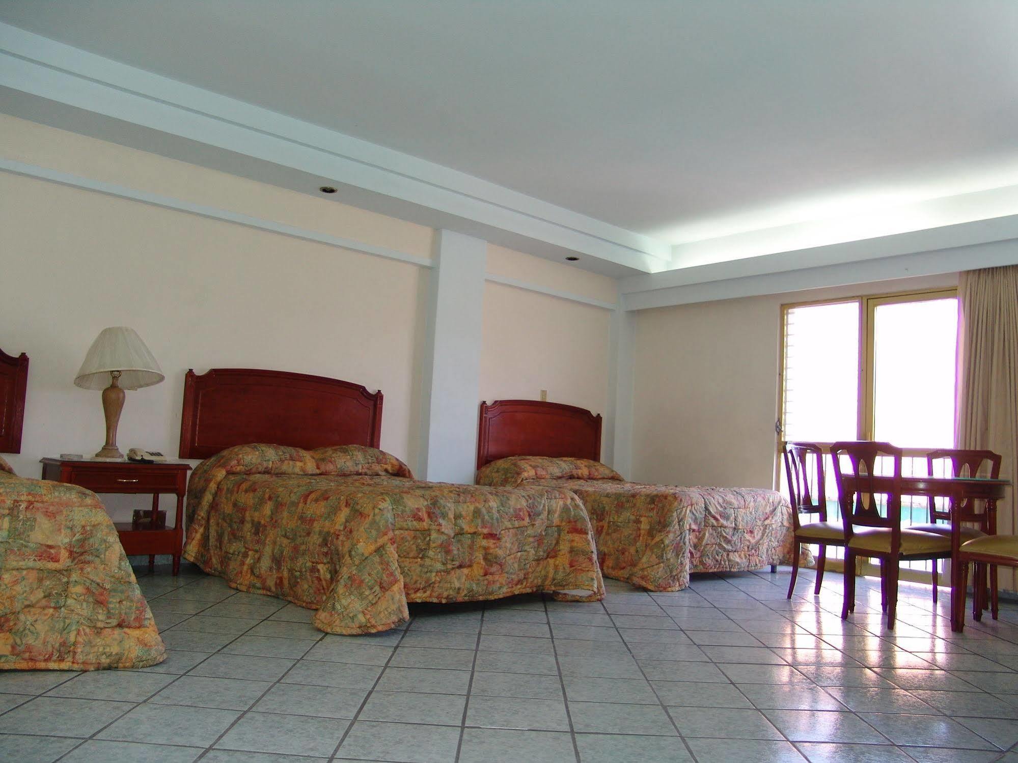 Hotel Posada Arcos Сан-Хуан-де-лос-Лагос Экстерьер фото